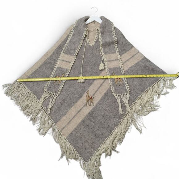 Vintage Alpaca Wool Poncho with Fringe and Embroidery 42 inches Gray and Beige - Picture 8 of 9